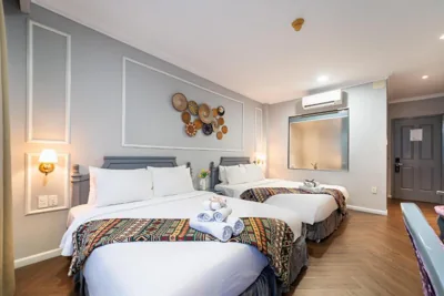 Chambre double avec deux lits doubles — Sabina Residence - Stellar Boutique Hotel